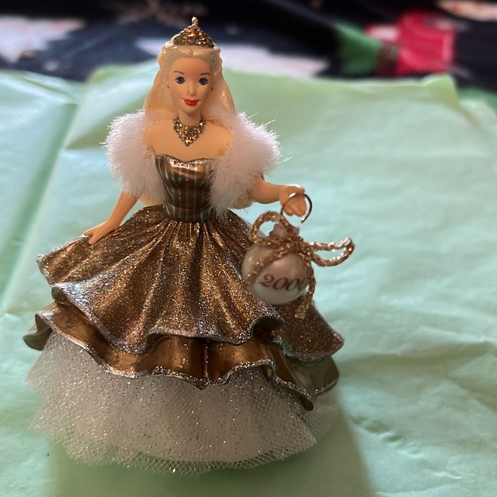 BARBIE 2000 Gold ornament